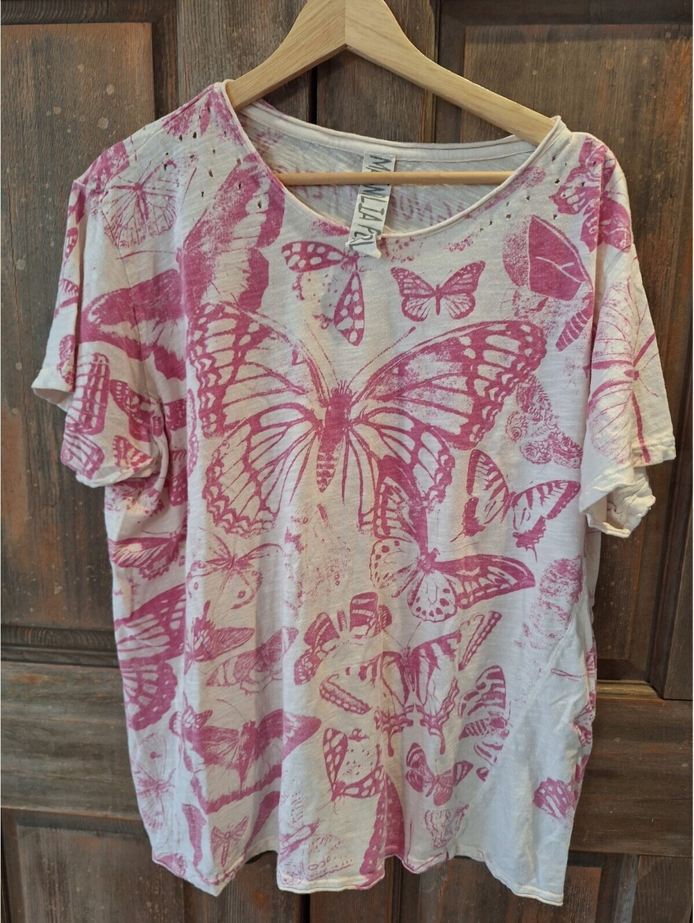 NWOT Magnolia Pearl T Shirt SOLD OUT, Hot Pink Moonlight, #1373